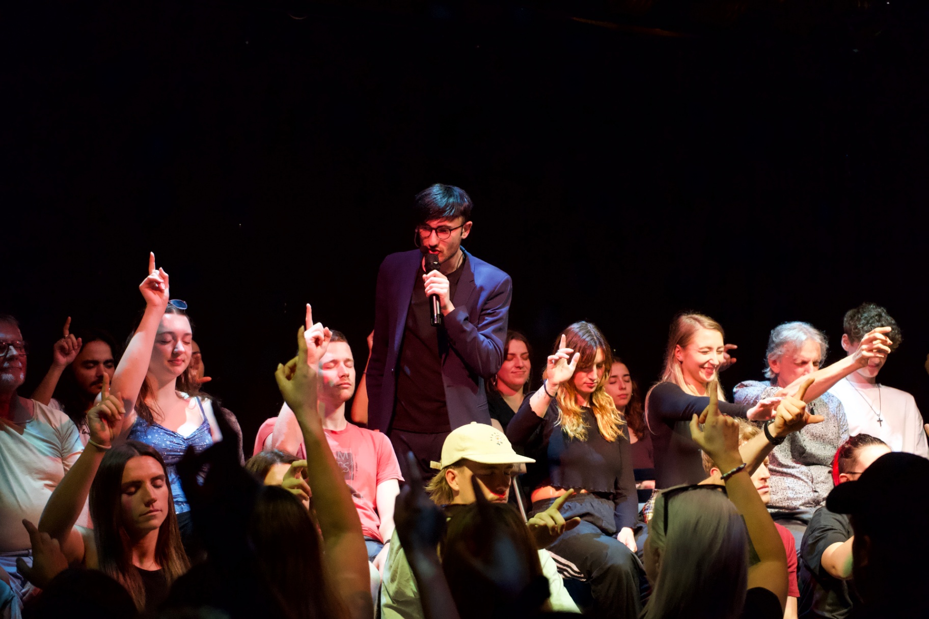 Daniel Sinclair live show